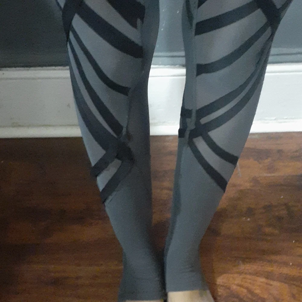Alo yoga mesh wrapped stirrup high waist grey leggins size extra small - Picture 8 of 14